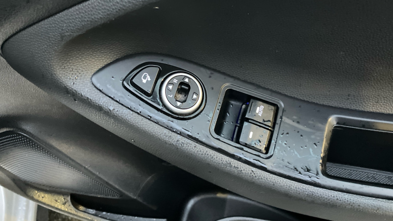 Hyundai i20 1.2 Blue Drive Sport Nav 3dr Petrol Hatchback